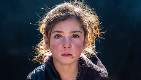 Petite fille réfugiée afghane